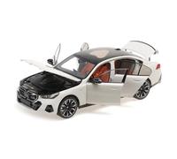 Minichamps 110023402 - i5 White Metallic 2023 - Échelle 1/18 - modèle de Voiture