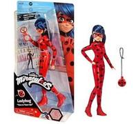 Bandai - Miraculous Ladybug - Poupée mannequin 26 cm - Ladybug avec son yoyo en mode téléphone - Nouveau costume effet vinyle - P50028