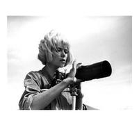 Mireille Darc en 1967 - Cadre bois noir - 27x20 G