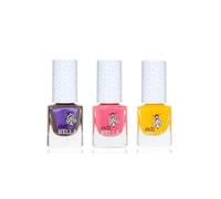 Miss Nella Trois vernis à ongles licorne assortis à la robe licorne. Dans ce lot de 3, vous trouverez les vernis à ongles : MN48 Galactic Unicorn, MN28 Marshamallow, MN 17 Honey Twinkless.