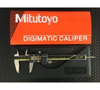 Mitutoyo Japon - Poinçonneuse numérique LCD de précision 0,01 mm en acier inoxydable résistant à l'usure pour des mesures précises 200MM 500-197-30