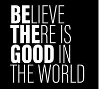 MKR2559 Autocollant en vinyle avec inscription « Believe There is Good in The World Be The Good » pour ordinateur portable Motif voitures et camions Blanc 15,2 x 12,7 cm