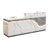 Mobilier commercial polyvalent pour centres commerciaux, bureaux, restaurants et magasins de détail. Solutions élégantes durables et fonctionnelles pour tout espace commercial