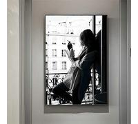 Mode noir blanc fumer femme par la fenêtre affiche et impression toile peinture mur Art photos décoration murale 50x70 cm sans cadre