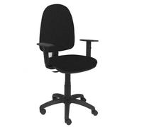 Chaise de bureau Aýna avec mécanisme de contact permanent de base, revêtue de tissu noir. Équipée d'une base en polyamide noir, d'accoudoirs 1D et de roulettes en nylon de 50 mm