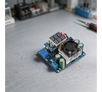 Module convertisseur DC-DC à tension réglable 15 A redresseur synchrone conçu pour le contrôle de charge solaire MPPT (affichage numérique du tube)