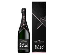 Moët & Chandon Grand Vintage Rosé 2016 75cl 12% étui | Champagne rosé AOC millésime 2016 12%. Notes fruitées et florales. Bouquet aromatique. À déguster frais.