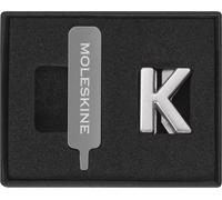 Moleskine Pins pour Carnet ou Agenda Lettre K, Épingle Lettres, Personnalisez la Fermeture avec un Élastique, Idées de Cadeaux Personnalisés, Couleur Argent