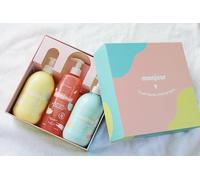 MONJOUR - Made in France - Coffret Naissance Mon Amour - Eau de Senteur Bébé Sans Alcool 50 ml et Brosse Ultra Douce en Poils de Chèvre - 98 Pourcent Naturel Cadeau Dès la Naissance