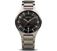 BERING Hommes Analogique Quartz Titanium Collection Montre avec Bracelet en Titane & Verre Saphir 11739-772