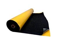 Moquette adhésive noire avec une largeur de 148 cm pour tapisser les voitures, camionnettes, bateaux et autres. Se vend par mètres