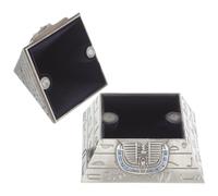 MOTHNUR Boîte à Bijoux Pyramide en Métal Argenté Fermeture Magnétique Rangement Décoratif pour Bureau Figurine Égyptienne Hufo Design Creux pour Bijoux Présent Original Rétro