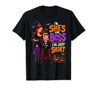 Motif Couple d'halloween « She's The Boss I'm Just Short » T-Shirt