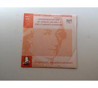 Mozart Volume 3 Serenades - Divertimenti - Dances. Divertimenti KV 439B (KV Anhang 229) Nos 1-3 For 2 Clarinets & Bassoon. [UK Import]