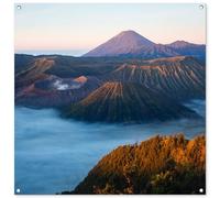 MuchoWow© Decoration Jardin Exterieur 100x100 cm Deco Balcon Décoration Bâche Décorative Affiche Murale Extérieur Terrasse Mur Déco Appartement Volcan - Nature - Brouillard