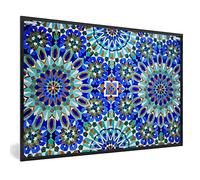 MuchoWow Poster encadré Une mosaïque arabe de couleur bleue à l'intérieur de la médina de Fès au Maroc Tableau deco avec cadre 30x20 cm affiche decoration murale