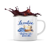 Mug Métal Émaillé La couture, toujours une bonne idée | Tasse de Camping 300 ml Recto Verso Passe au Lave-Vaisselle | Randonnée Bivouac Bureau | Cadeau Couturier Couturière Homme Femme Anniversaire