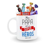 Mug "Papa" garni d'un assortiment de 20 bonbons au chocolat TOBLERONE,MILKA, DAIM, CELEBRATIONS, KINDER | Coffret Cadeau Original Prêt à Offrir pour une Fête ou un Anniversaire