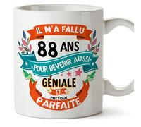 Mugffins Mug/Tasse Joyeux 88 Anniversaire - IL M'A FALLU 88 ANS POUR DEVENIR AUSSI GENIALE - Cadeau Original pour Homme et Femme