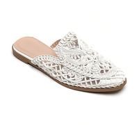 Mules assiettes brodées motif floral et spirale La touche unique du style artisanal de la fabrication contemporaine des mules au style bohème.C'est un endroit idéal où séjourner et un endroit idéal où
