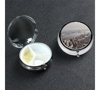 Mumbai City Pilulier rond portable à 3 compartiments pour poche ou sac à main, pilulier hebdomadaire, organiseur décoratif en métal pour médicaments, vitamines, cadeau de voyage