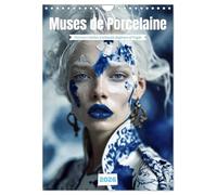 Muses de Porcelaine (Calendrier mural 2026 DIN A4 horizontal), CALVENDO calendrier mensuel: Photographies IA de femmes vêtues de créations aux motifs de porcelaine