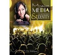 Music Media and the Construction of Identity by Laura B Schnitker Laura B Schnitker (Auteur)