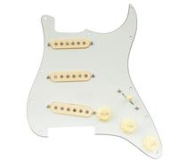 Musiclily Pro Pickguard Standard SSS Pre-cablé Loaded Pre-wired Pickguard avec Artec Micros Staggered Alnico 5 Simple Bobinage pour Guitare Electrique Style Strat, 3 Plis Aged White