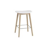 Muuto Tabouret Fiber counter 65 cm white. pieds en chêne