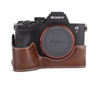 MUZIRI KINOKOO Housse pour Sony A7 V/A7R V/ A7 IV-Demi-Housse de Protection en Cuir PU avec Sony Alpha 7R V/A7M5/A7M4/A7R5, avec accès au Compartiment Batterie et poignée Ergonomique - Café