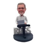 mydedor Figurine Bobblehead personnalisée faite à la main pour homme, basée sur votre photo pour anniversaire, remise de diplôme, fête des médecins, fête des pères, anniversaires de mariage