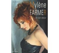 Mylène Farmer en clair-obscur