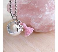 Naïris bijoux Bola de Grossesse en argent avec chaine. Bola lisse avec pompon rose pâle et étoile évidée. Modèle Naroth