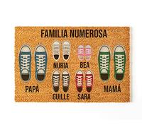 NANNUK Paillasson personnalisé en Fibre de Coco avec Chaussures familiales | Changer la Couleur des Chaussons | Dimensions 70 x 40 cm (Famille 6)