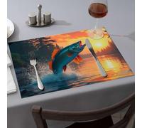 Nappe « A Fish Jumps Out of The Water At Sunset » - Chemin de table d'été - Décoration d'intérieur rustique (1 pièce)