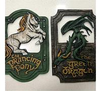 NAUXIU Ensemble de panneaux de pub The Prancing Pony et The Green Dragon - Faits à la main, 3D - Amusants - Panneau à suspendre au pub / maison B (28 x 18 cm)