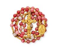 Nazareth Store Chapelet en quartz fraise avec perles mystères en jade blanc | Perles de quartz fraise de 8 mm, perles mystère en jade blanc de 10 mm, deux motifs de médaille, fil doré et longueur
