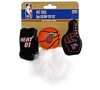 NBA Miami Heat Lot complet de 3 jouets pour chat remplis d'herbe à chat fraîche Comprend 1 jouet en jersey, 1 jouet pour chat basket-ball avec plumes et 1 jouet pour chat fan #1. Beau logo de l'équipe