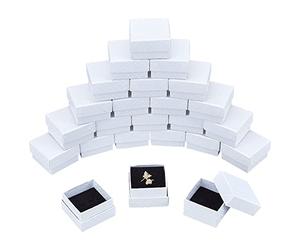 NBEADS 24 Pcs Boîtes à Bijoux en Carton, 5.1x5.1x3.3cm Boîte-Cadeau Carrée Blanche avec Éponge Noire pour Emballage Cadeau de Bijoux