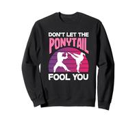 Ne Laissez Pas la Queue de Cheval Vous Tromper Karaté Girl Kick Art Martial Sweatshirt