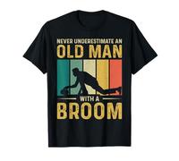Ne sous-estimez jamais un vieil homme avec un balai rétro curling T-Shirt
