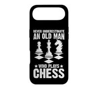 Ne sous-Estimez jamais Un Vieil Homme Qui Joue aux échecs Coque pour iPhone Air