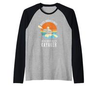 Ne sous-Estimez jamais Un Vieux kayakiste d'eau vive Manche Raglan