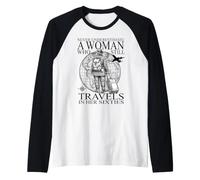 Ne sous-Estimez jamais Une Vieille Dame - Voyages dans Les Manche Raglan