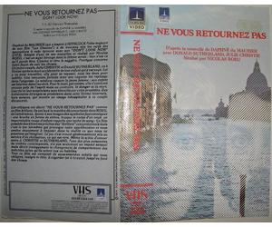 ne vous retournez pas un film de nicolas roeg avec CHRISTIE JULIE ; SUTHERLAND DONALD ; MASON HILARY