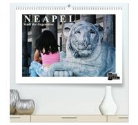 Neapel - Stadt der Gegensätze (hochwertiger Premium Wandkalender 2026 DIN A2 quer), Kunstdruck in Hochglanz: Analoge Fotografie. Eine Burg am Hafen, ... und die grandiose Sicht auf den Golf: Neapel!