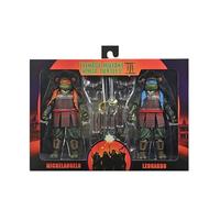 NECA Teenage Mutant Ninja Turtles 3 (Film) - Tortues dans Le Temps - Figurines d'action de Collection à l'échelle 1:7, Leonardo et Michel-Ange Lot de 2