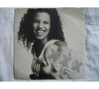 Neneh Cherry - Kisses On The Wind