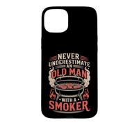 Never Underestimate an Old Man with A Smoker Funny Pitmaster Coque pour iPhone 15 Plus