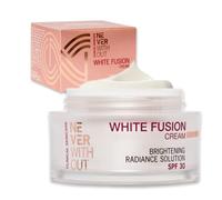 NeverWithout Anti Age Crème hydratante visage SPF 30 - Illumine le teint, hydrate et protège la peau - Réduit les taches brunes, anti rides avec rétinol et 6 bioactifs - Peaux normales à sèches, 50ml